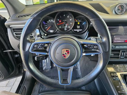 Used 2020 Porsche Macan AWD/4WD image 26