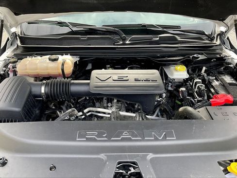 Used 2025 RAM 1500 Big Horn AWD/4WD image 38