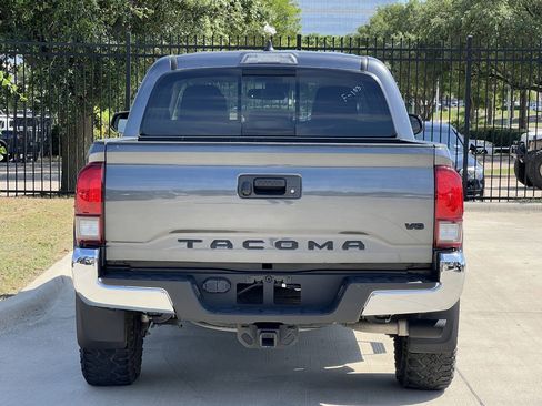 Used 2023 Toyota Tacoma SR5 RWD image 4