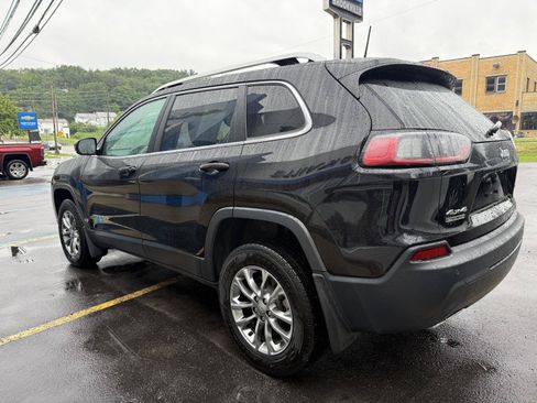 Used 2019 Jeep Cherokee Latitude Plus w/ Cold Weather Group AWD/4WD image 5