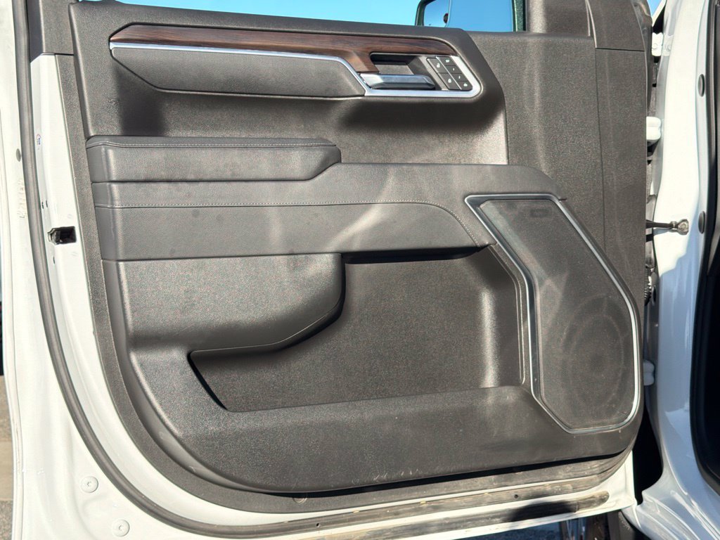 Used 2025 GMC Sierra 1500 SLT AWD/4WD image 19