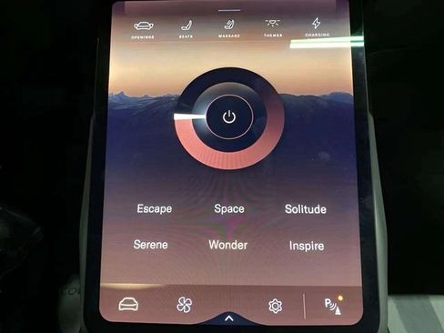 Used 2024 Lucid Air Touring image 29