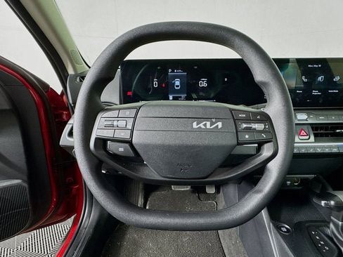Used 2025 Kia K4 FWD image 11