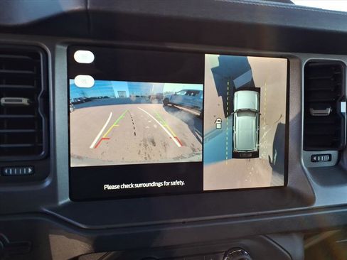 New 2025 Ford Bronco Badlands image 23