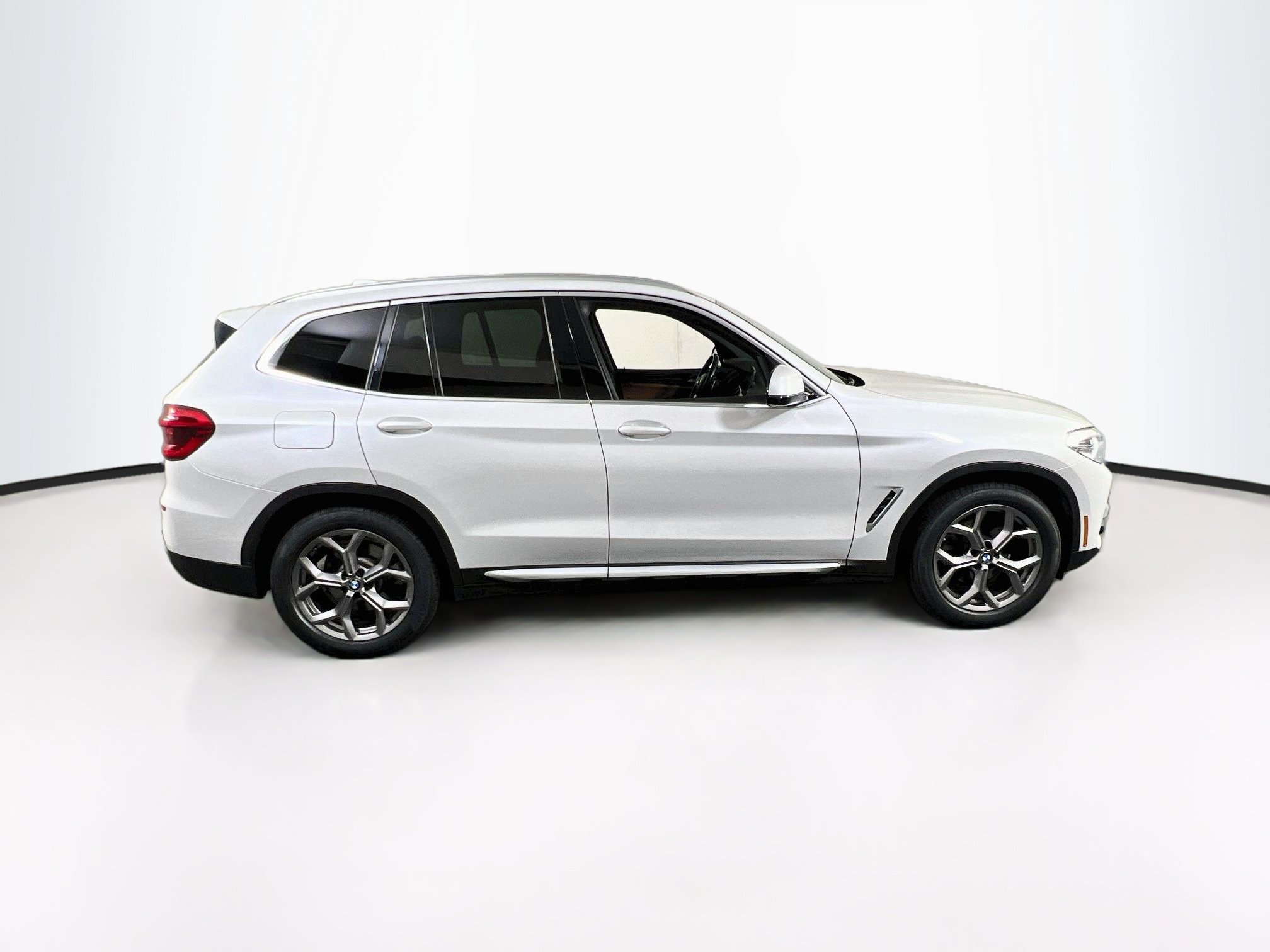 Used 2021 BMW X3 xDrive30i w/ Premium Package AWD/4WD image 4
