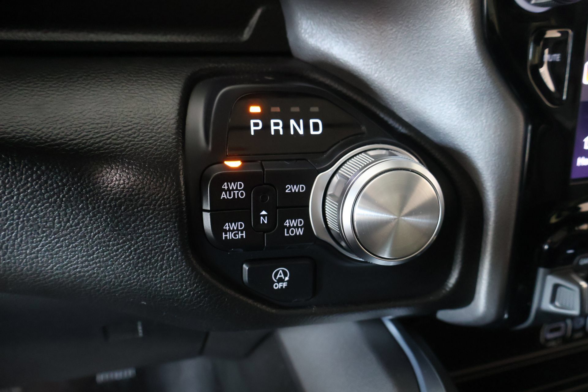Used 2025 RAM 1500 Laramie w/ Laramie Southwest Edition AWD/4WD image 9