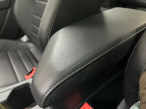 Used 2023 Volkswagen Jetta SE image 35