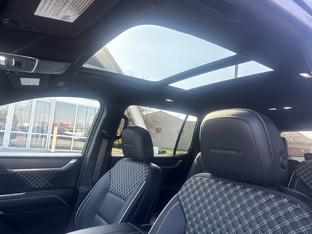 Used 2024 GMC Acadia Denali AWD/4WD image 19