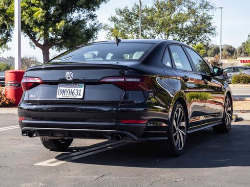 Used 2021 Volkswagen Jetta GLI Autobahn image 11