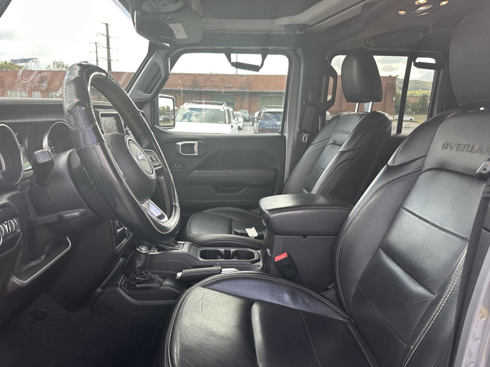 Used 2020 Jeep Gladiator Overland AWD/4WD image 11
