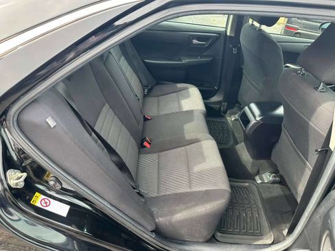 Used 2015 Toyota Camry LE FWD image 19