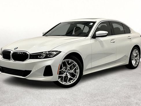 New 2025 BMW 330i Sedan RWD image 2