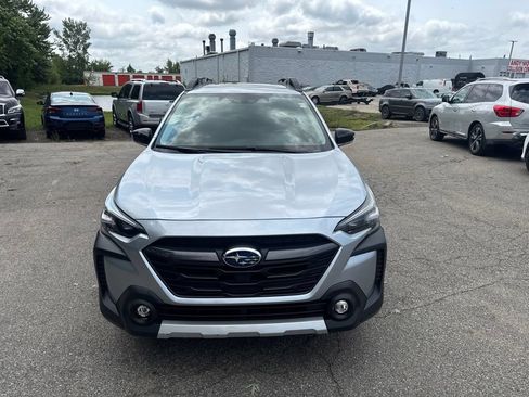 Used 2024 Subaru Outback Limited AWD/4WD image 3