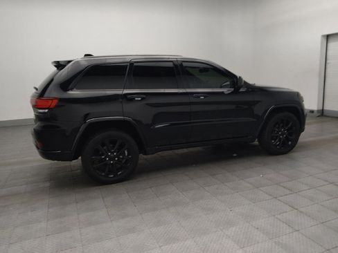 Used 2020 Jeep Grand Cherokee Altitude AWD/4WD image 10