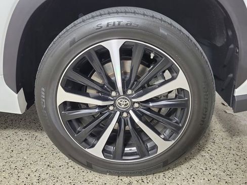 Used 2022 Toyota Highlander XSE AWD/4WD image 8