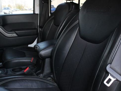 Used 2016 Jeep Wrangler Unlimited Sport image 3