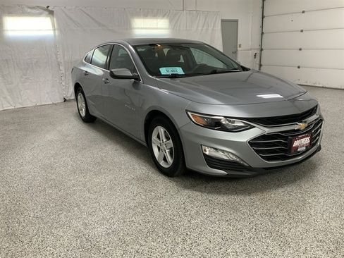 Used 2023 Chevrolet Malibu LT image 4