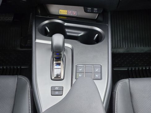 Used 2025 Lexus UX 300h FWD w/ Accessory Package (Z1) image 15