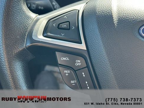 Used 2019 Ford Fusion SE image 14