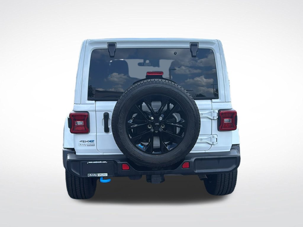 Used 2022 Jeep Wrangler Unlimited Sahara AWD/4WD image 6