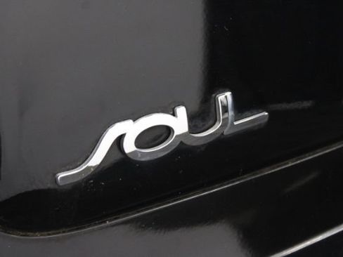 Used 2015 Kia Soul FWD image 8