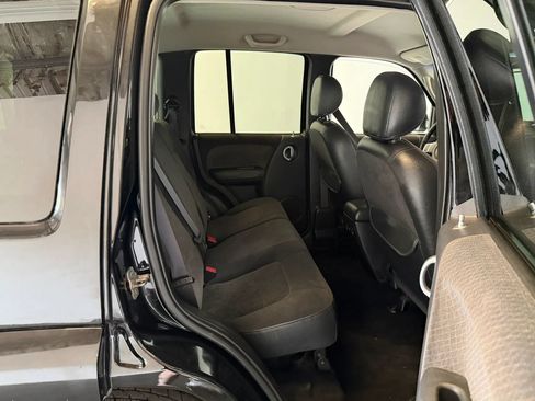 Used 2002 Jeep Liberty Limited AWD/4WD image 30