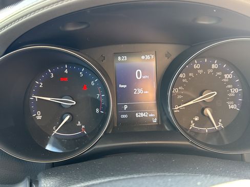 Used 2021 Toyota C-HR Limited image 37