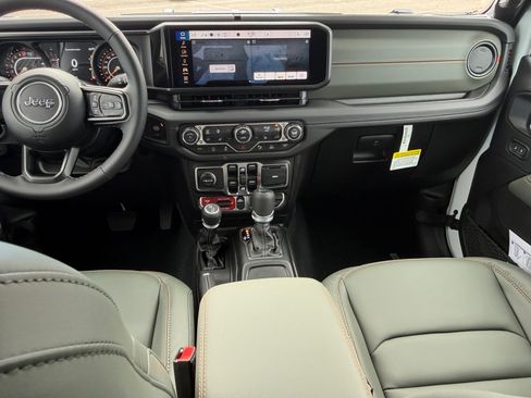 New 2026 Jeep Gladiator Mojave w/ Safety Group AWD/4WD image 19