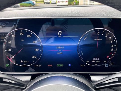 Used 2025 Mercedes-Benz GLC 350e 4MATIC image 22