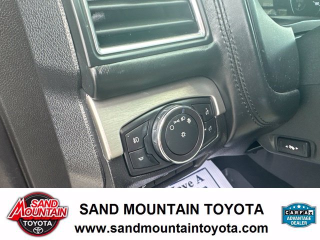 Used 2018 Ford Explorer Platinum AWD/4WD image 14