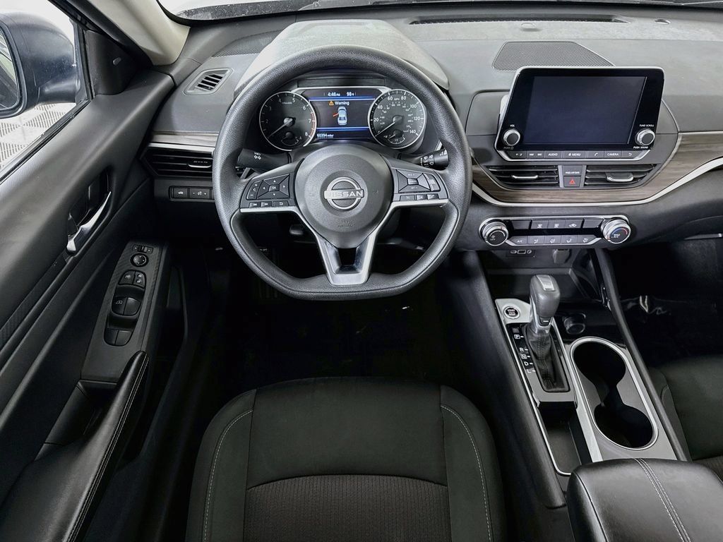 Certified 2024 Nissan Altima 2.5 SV FWD image 4