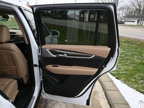 Used 2020 Cadillac XT6 Premium Luxury image 20