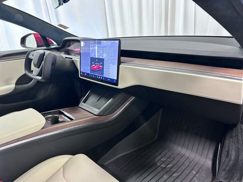 Used 2023 Tesla Model S Base image 25