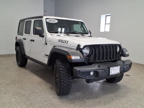 Used 2021 Jeep Wrangler 4WD Unlimited Willys image 3