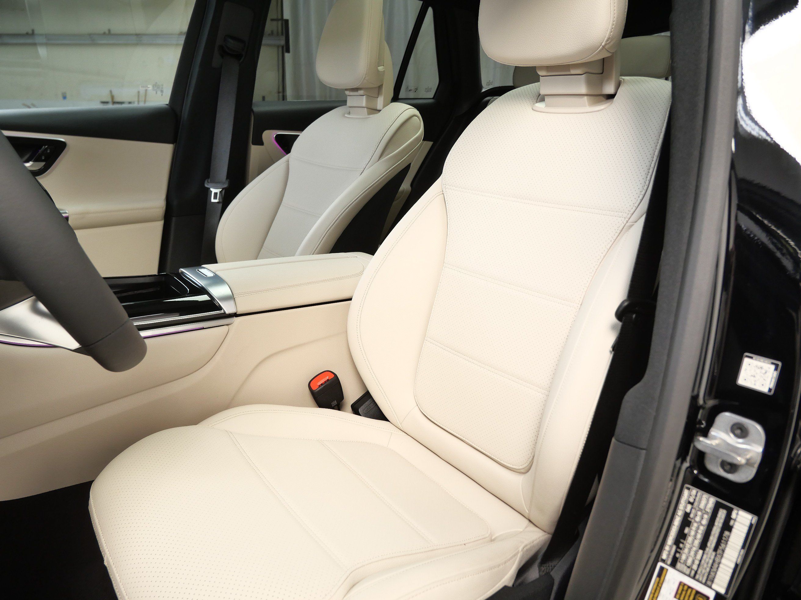 New 2026 Mercedes-Benz GLC 300 4MATIC image 3