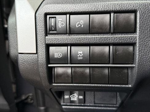 Certified 2024 Toyota Tacoma TRD Off-Road AWD/4WD image 18