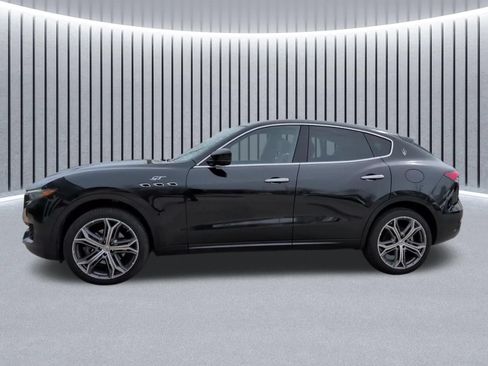 Used 2023 Maserati Levante GT AWD/4WD image 12