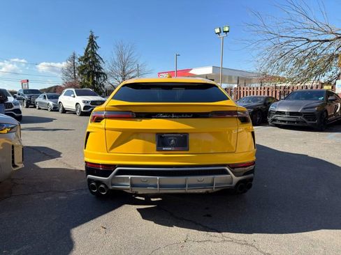 Used 2020 Lamborghini Urus image 3