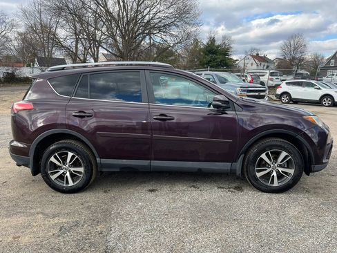 Used 2017 Toyota RAV4 XLE image 4