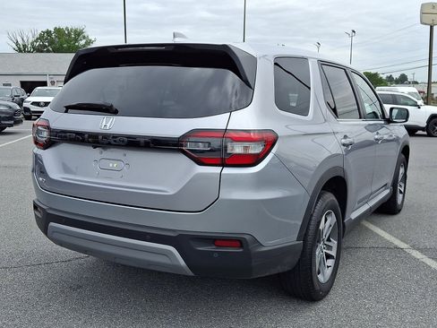 Certified 2025 Honda Pilot EX-L image 6