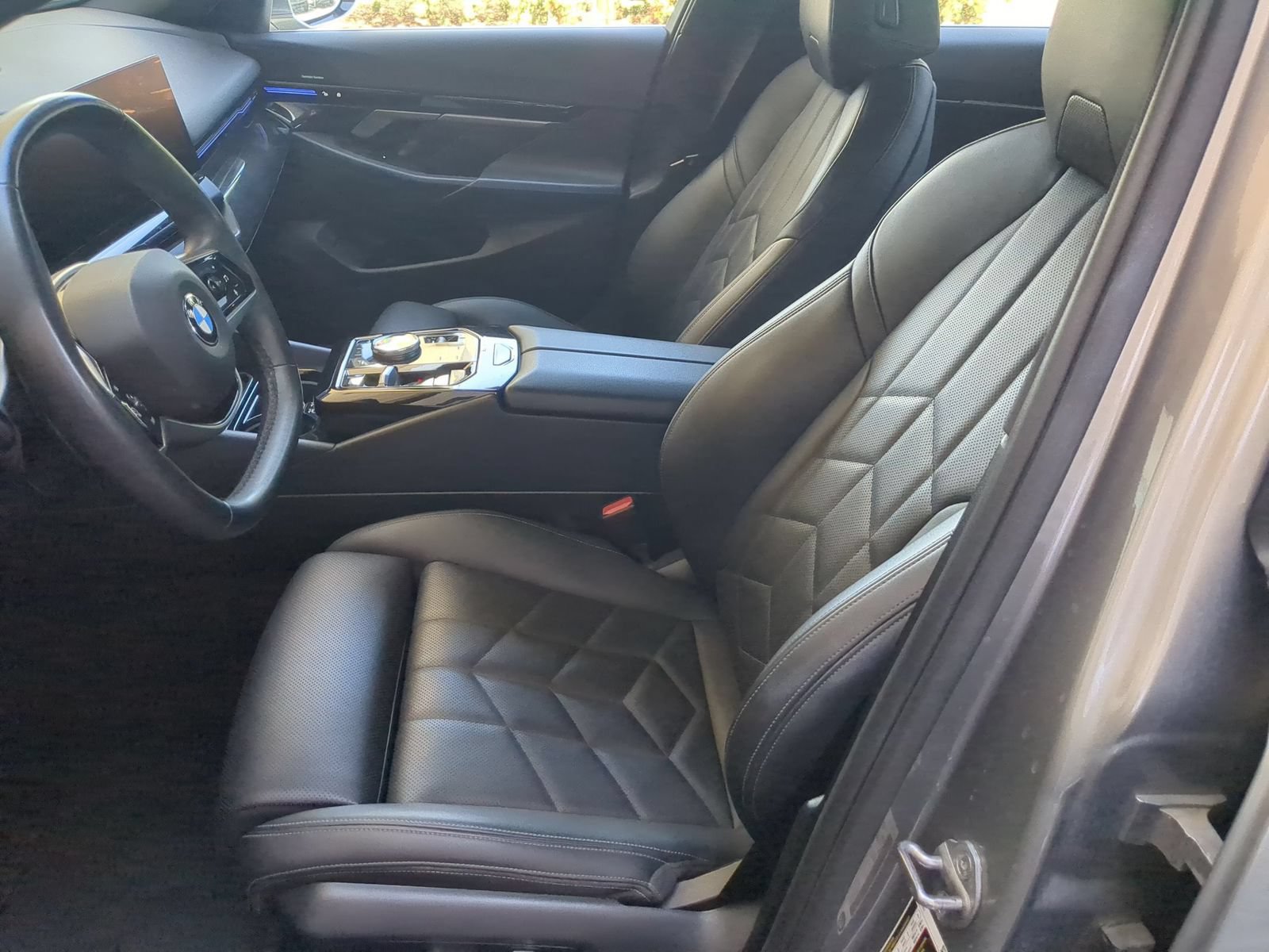 Used 2024 BMW 530i RWD image 23