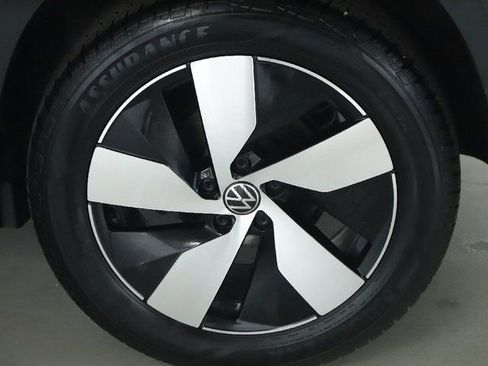 Used 2024 Volkswagen Taos S AWD/4WD image 39