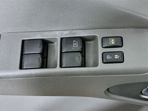 Used 2014 Nissan Frontier SV RWD image 15