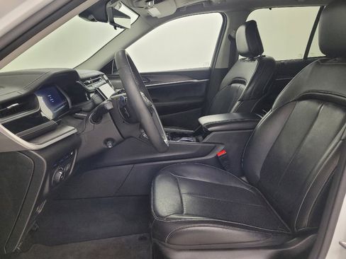 Used 2022 Jeep Grand Cherokee Limited 4xe w/ Luxury Tech Group II image 17