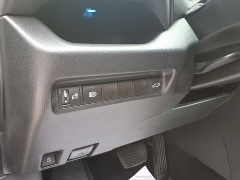 Used 2021 Toyota RAV4 XSE AWD/4WD image 17