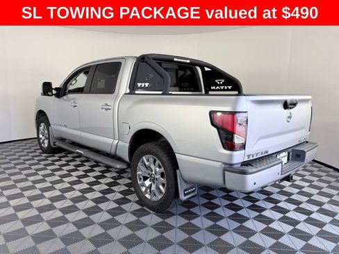 Used 2020 Nissan Titan SL w/ Moonroof Package image 5