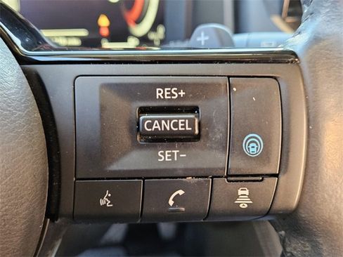 Used 2021 Nissan Rogue Platinum image 26