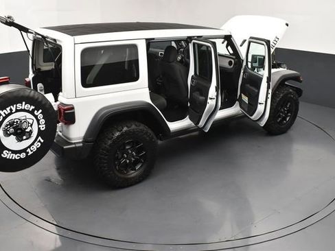 Used 2025 Jeep Wrangler Unlimited Sport AWD/4WD image 30
