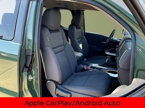 Used 2024 Nissan Frontier SV image 9