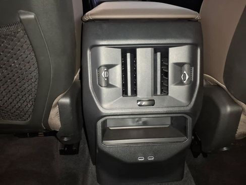Used 2025 BMW X3 xDrive30i AWD/4WD image 14